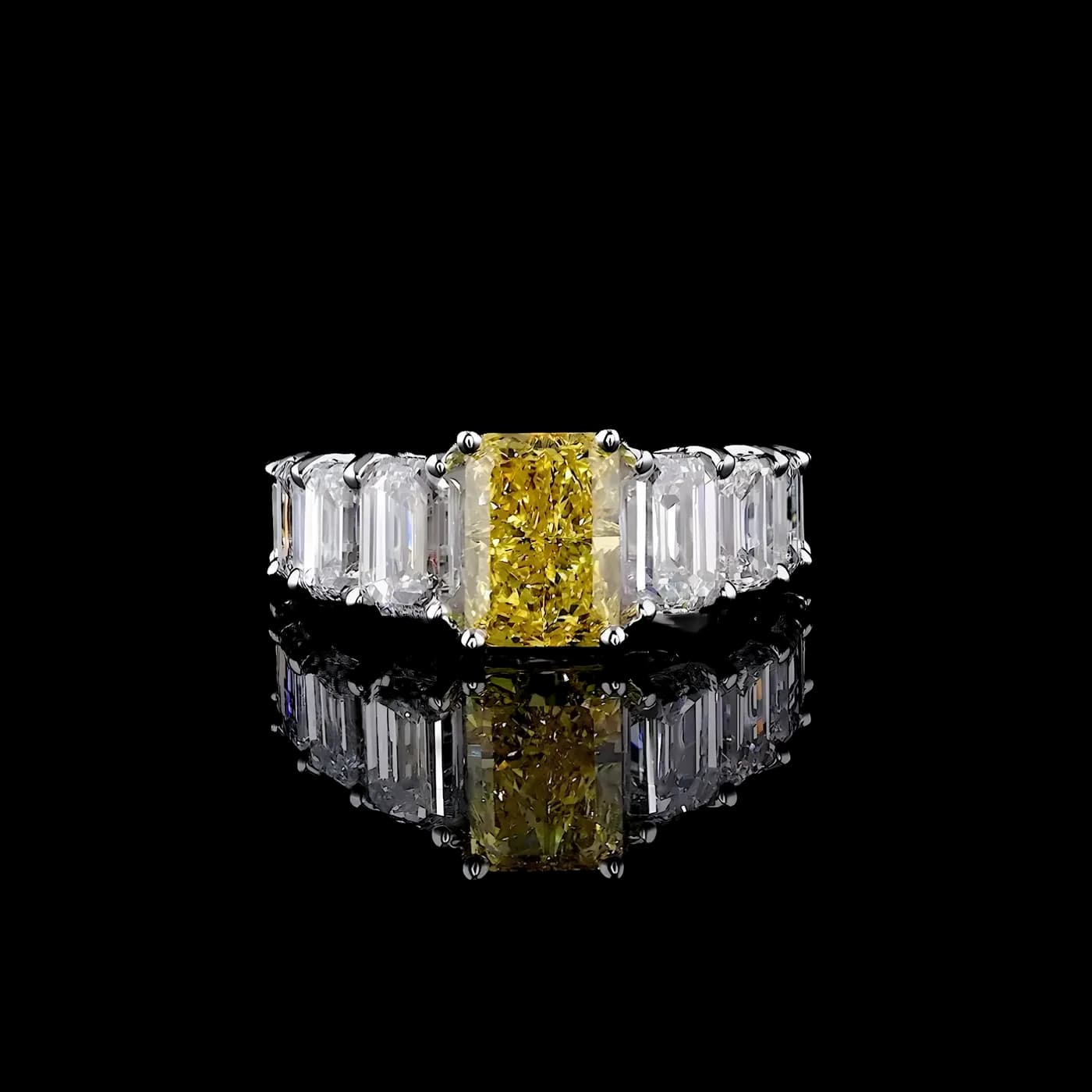 Bague avec pierre latérale en diamant jaune (CV98-3)