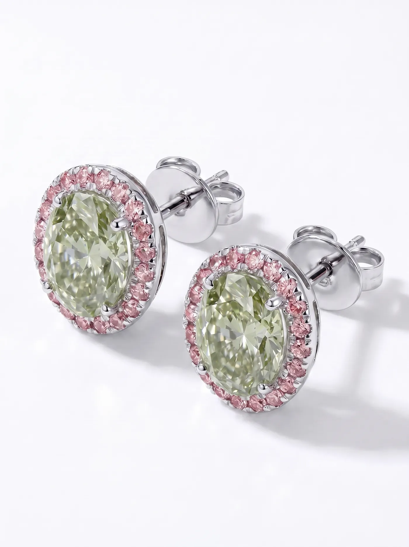 Boucles d'oreilles en diamant vert (CV109-29)