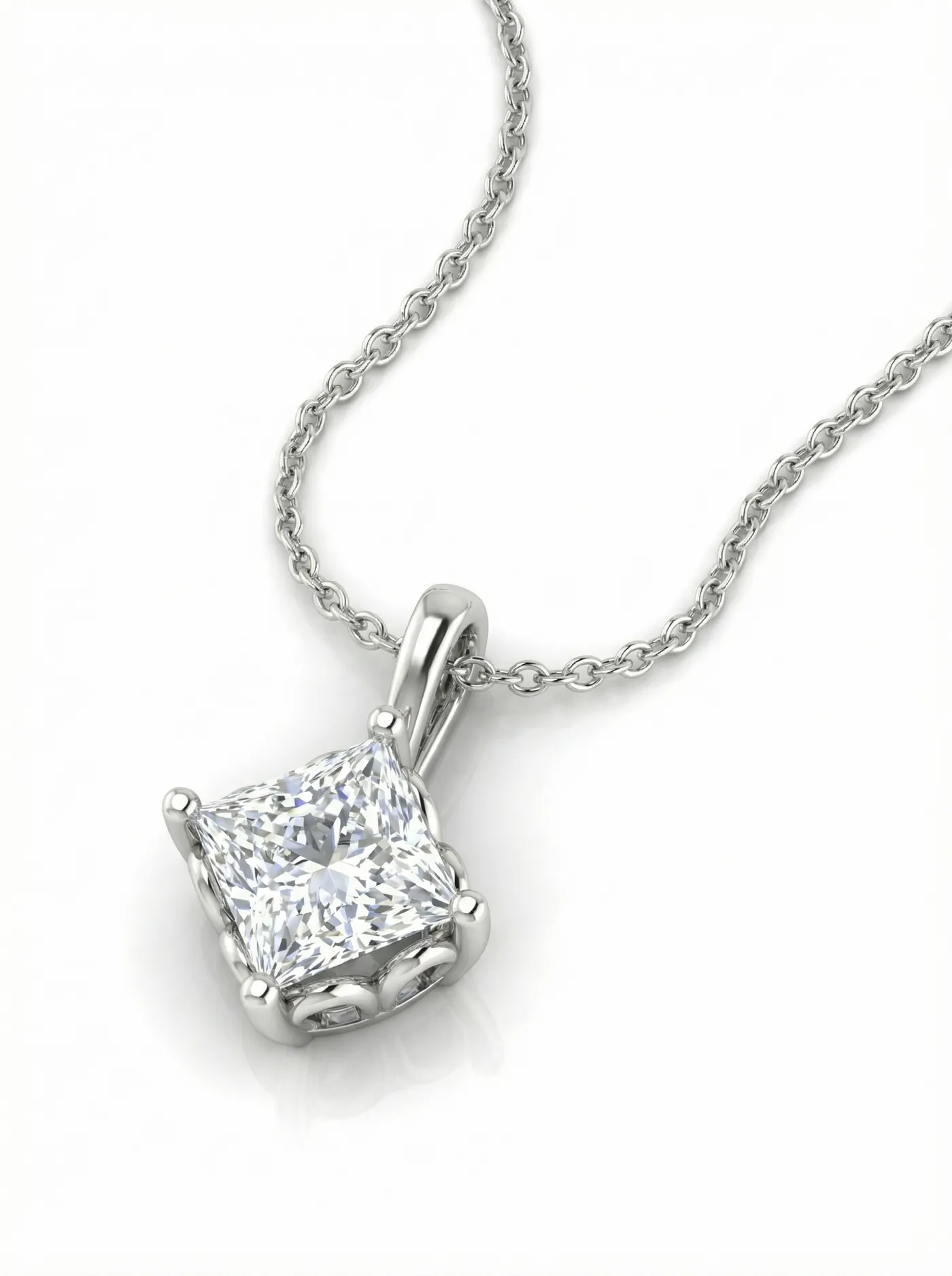 Collier en or  avec une pierre unique de diamant