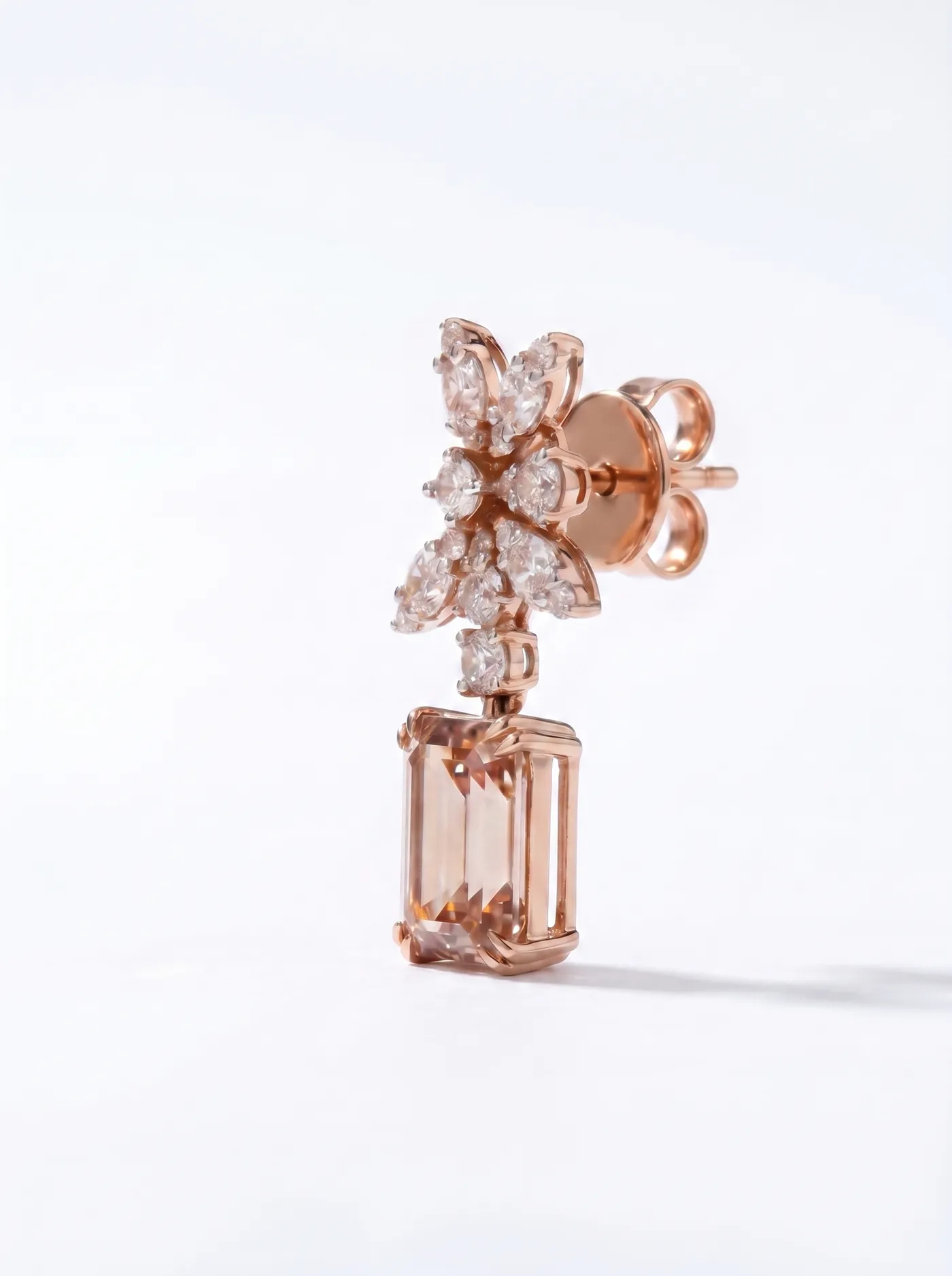 Boucles d'oreilles pendantes en diamant rose (D16)