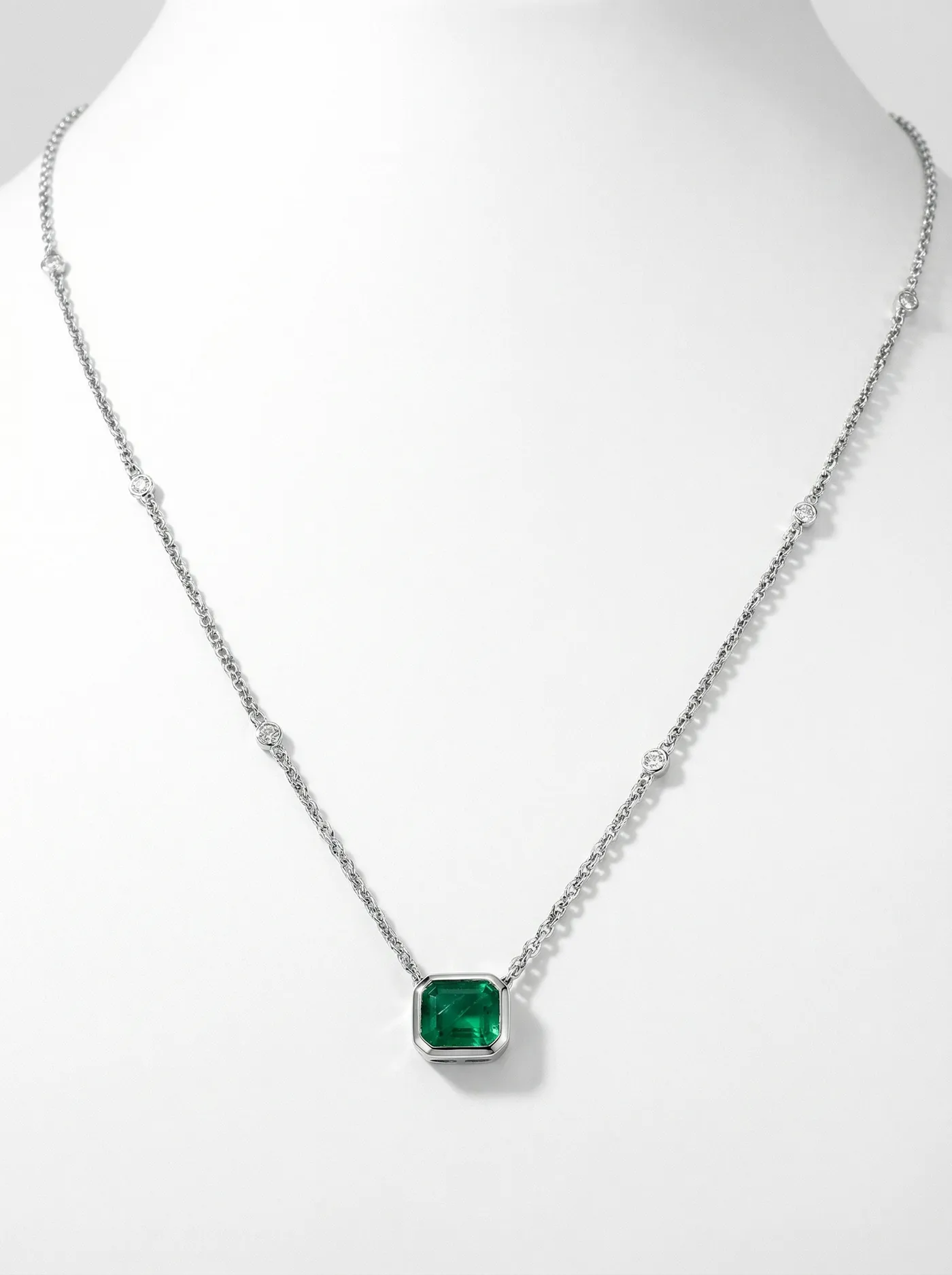 Pendentif halo en diamant vert (CV154-4)