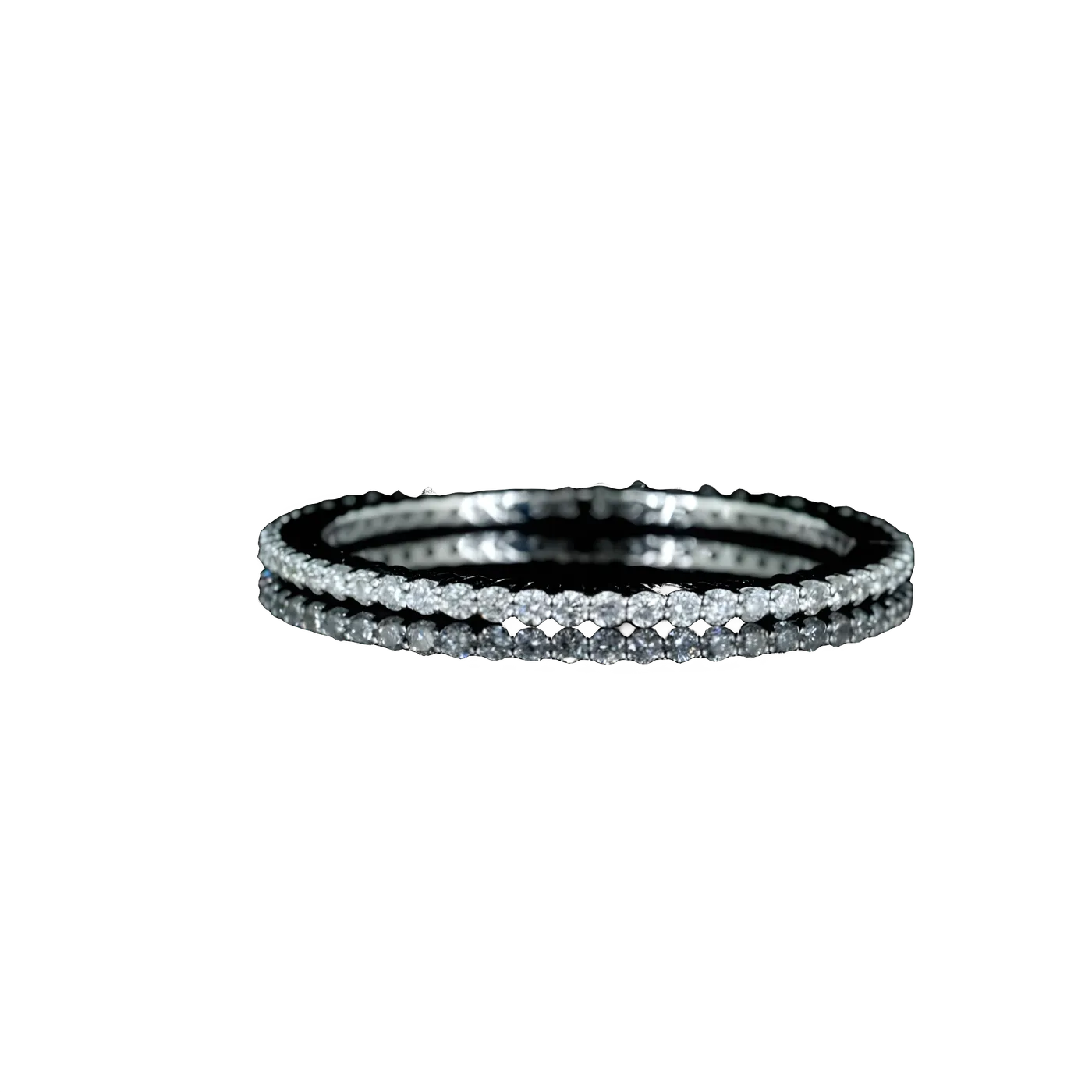 Bague entièrement pavée de diamants ronde (D88)