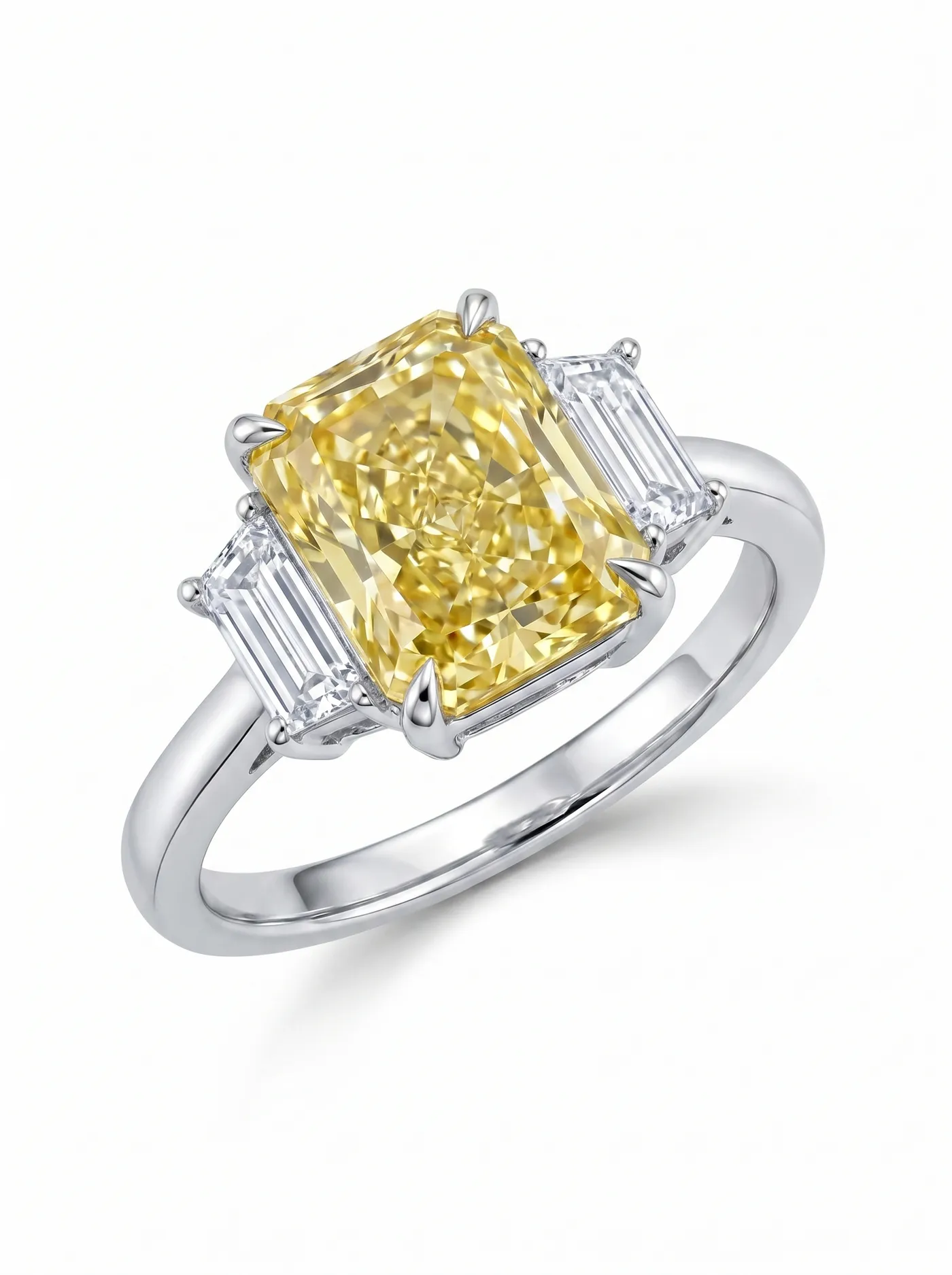 Bague avec pierre principale RADIANT